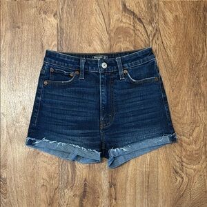 Abercrombie & Fitch Simone High Rise Jean Shorts. 24/00